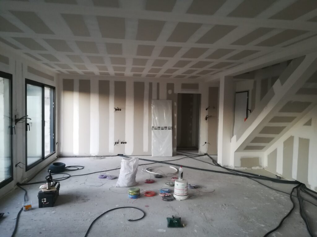 électricité maison neuve construction gaine électrique fils électrique